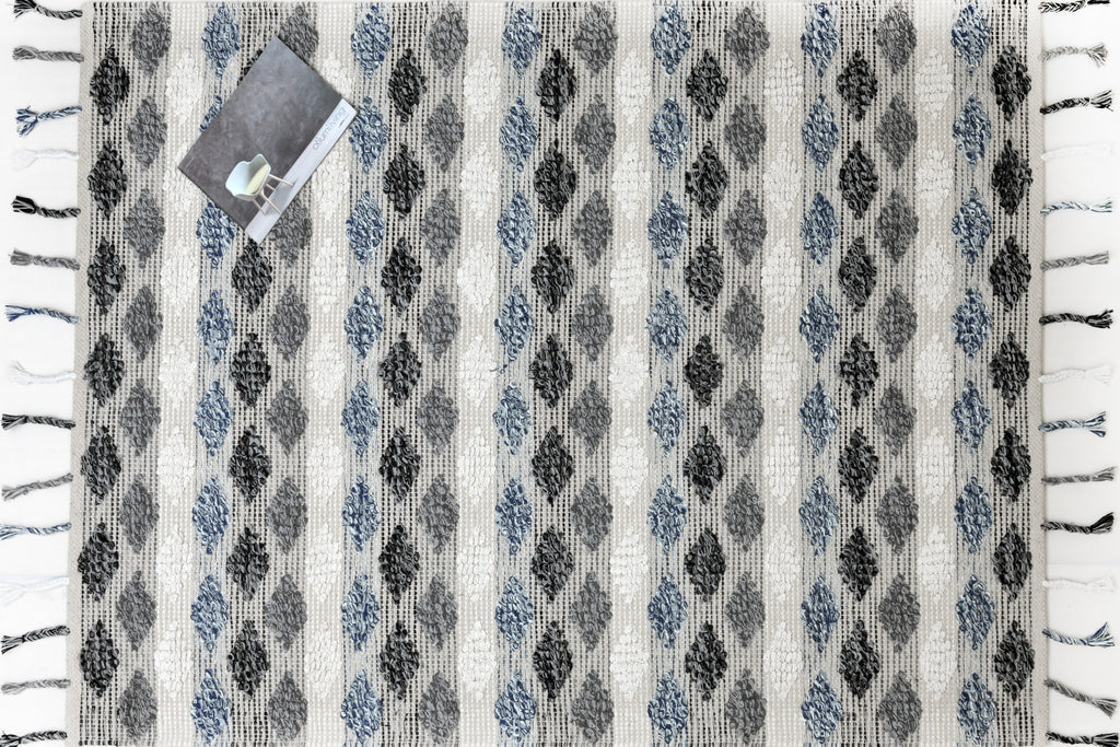 Alfombra de Algodón con Patrón de Diamante – Borde y Flecos