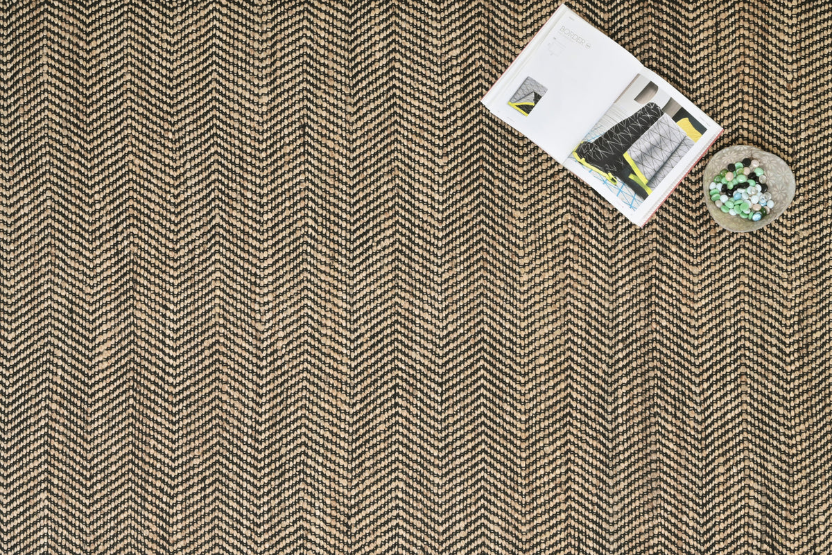 Alfombra Dhurrie de Yute Hecha a Mano Borde Acabado IC17306 Negro/Blanco