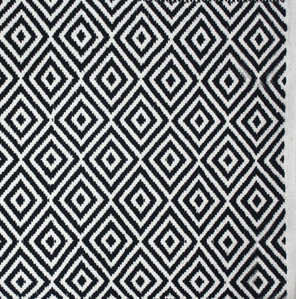 Alfombra de Algodón con Patrón de Diamante Borde Acabado IC17719 Negro