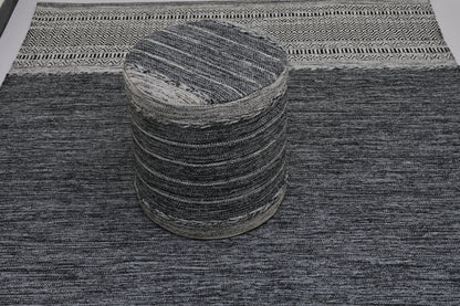 Pouf Kilim de Algodón Tejido a Mano – Gris Oscuro