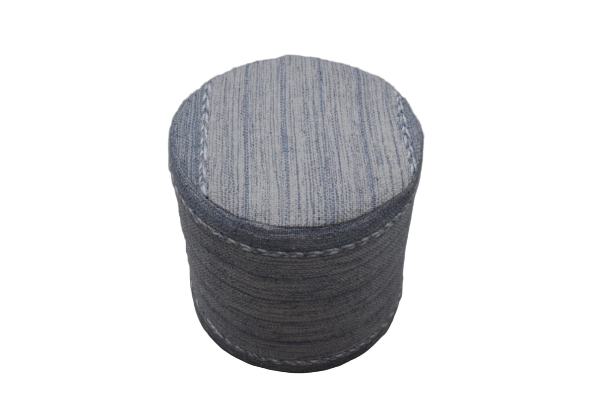 Puf kilim IC14540 gris y plateado tejido a mano