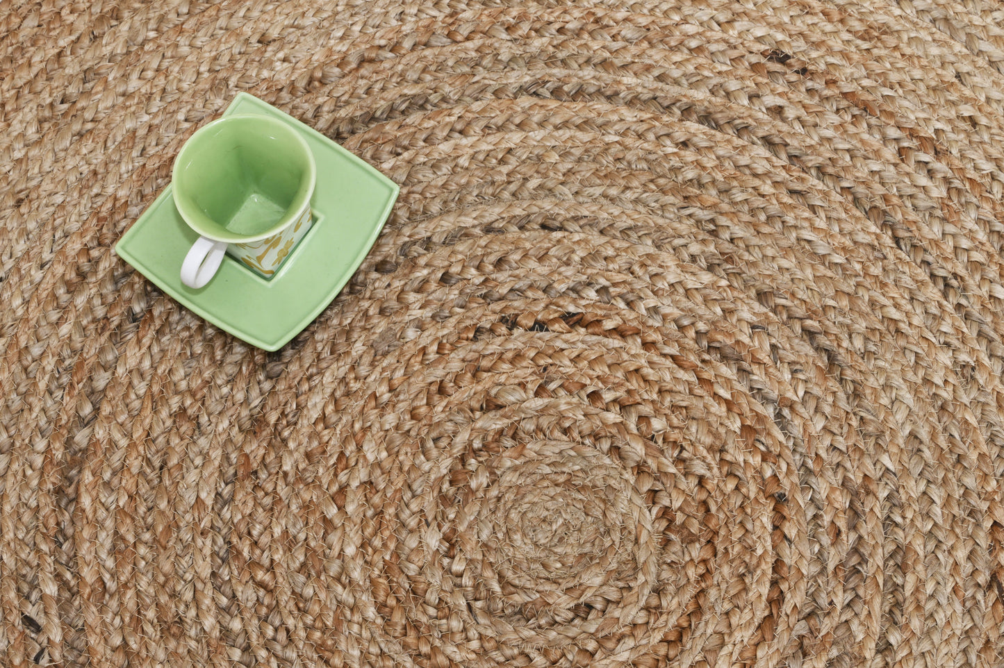 Braided Jute Round Rug – Bordered