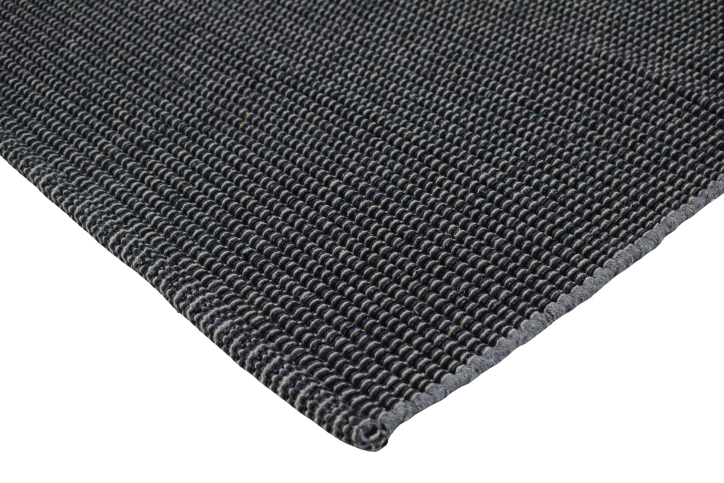 Alfombra de Playa Tejida a Mano Stormy Stone en Gris Oscuro