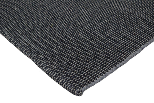 Alfombra de Playa Tejida a Mano Stormy Stone en Gris Oscuro