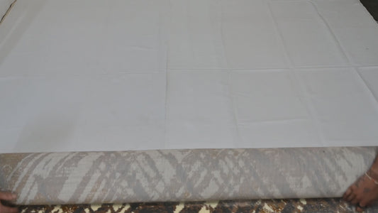 Alfombra Moderna con Diseño Diagonal – Marrón y Beige