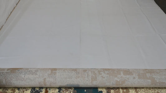 Alfombra Moderna con Diseño Pixelado – Marrón y Negro